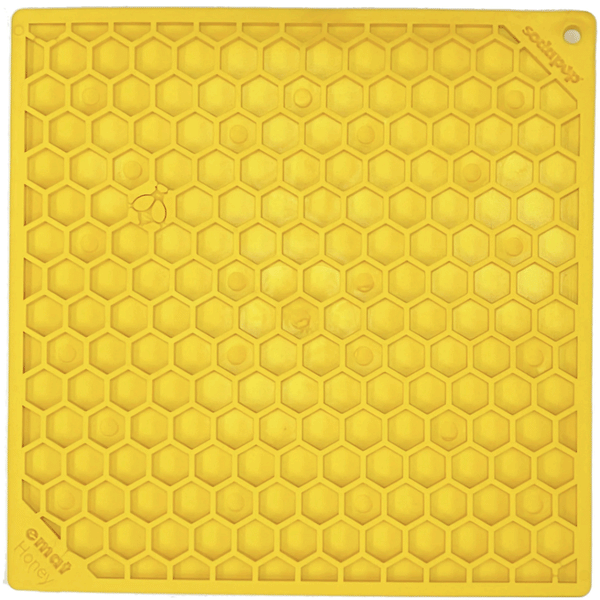 http://healthyspot.com/cdn/shop/products/SodaPup_Honeycomb_Licking_Mat_Large_Image_grande.gif?v=1671495931